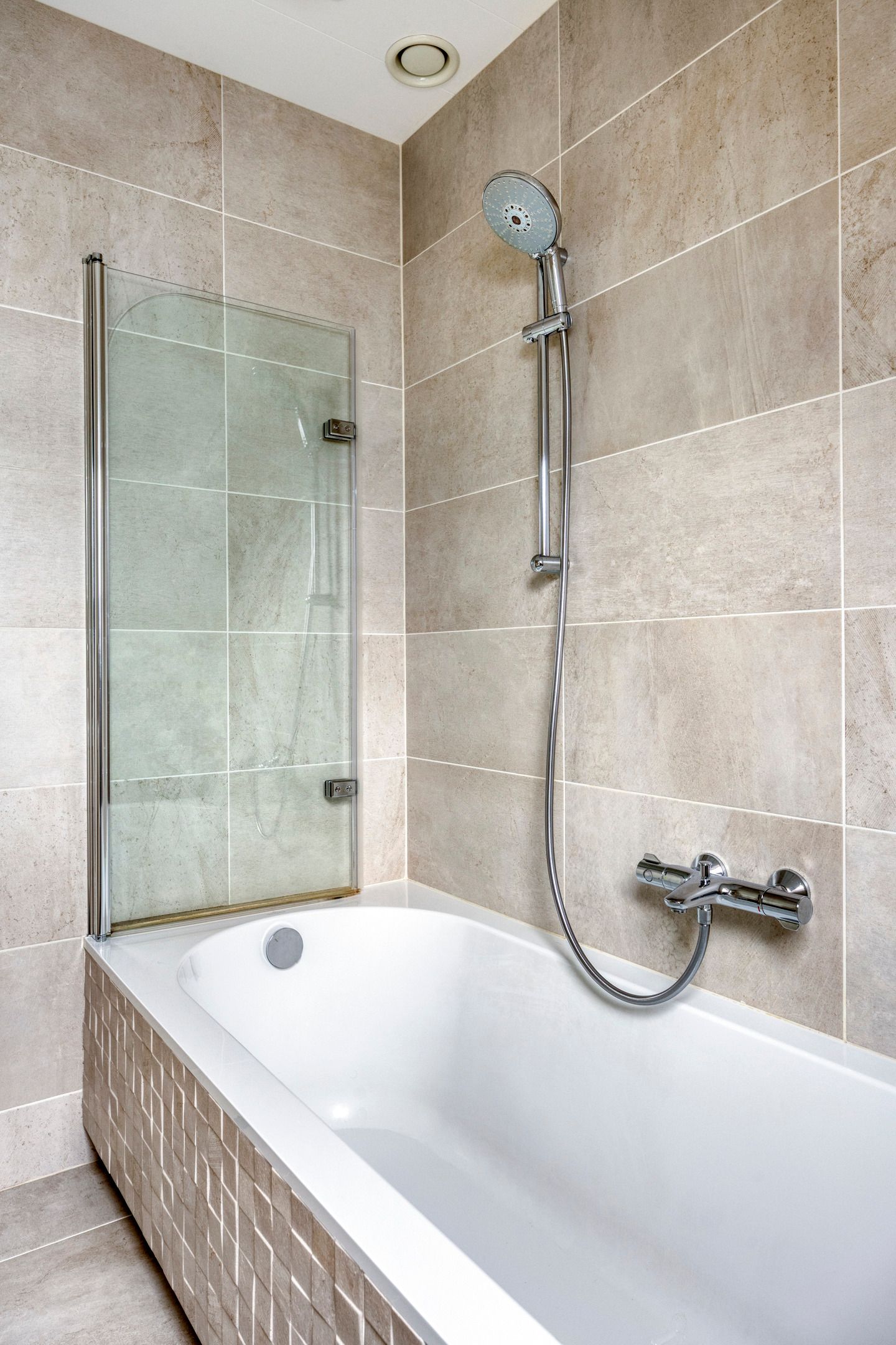 Photo 14 of Goudenregenstraat 38