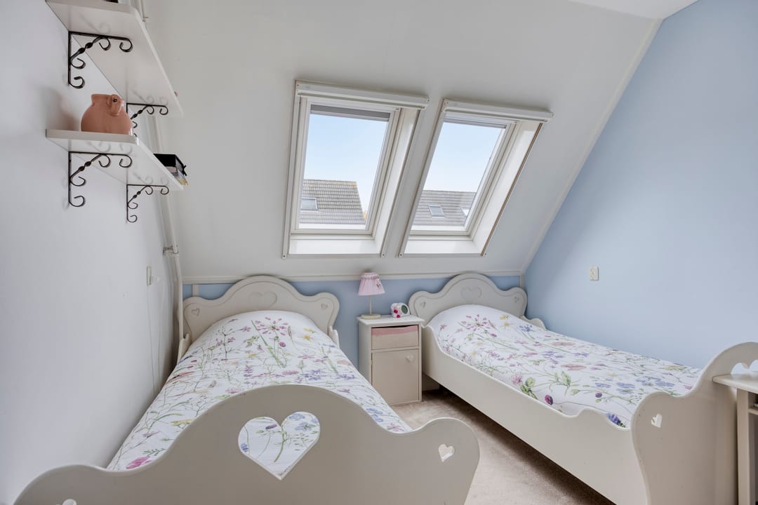 Photo 16 of Goudenregenstraat 38