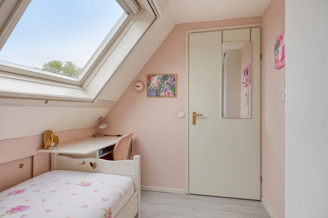 Photo 23 of Goudenregenstraat 38