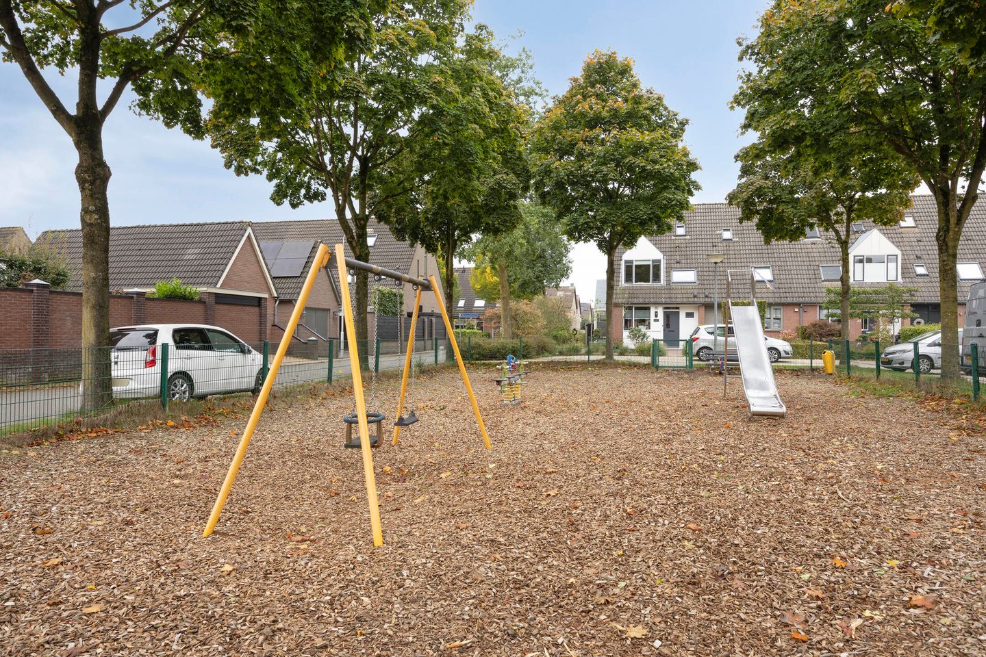 Photo 35 of Goudenregenstraat 38