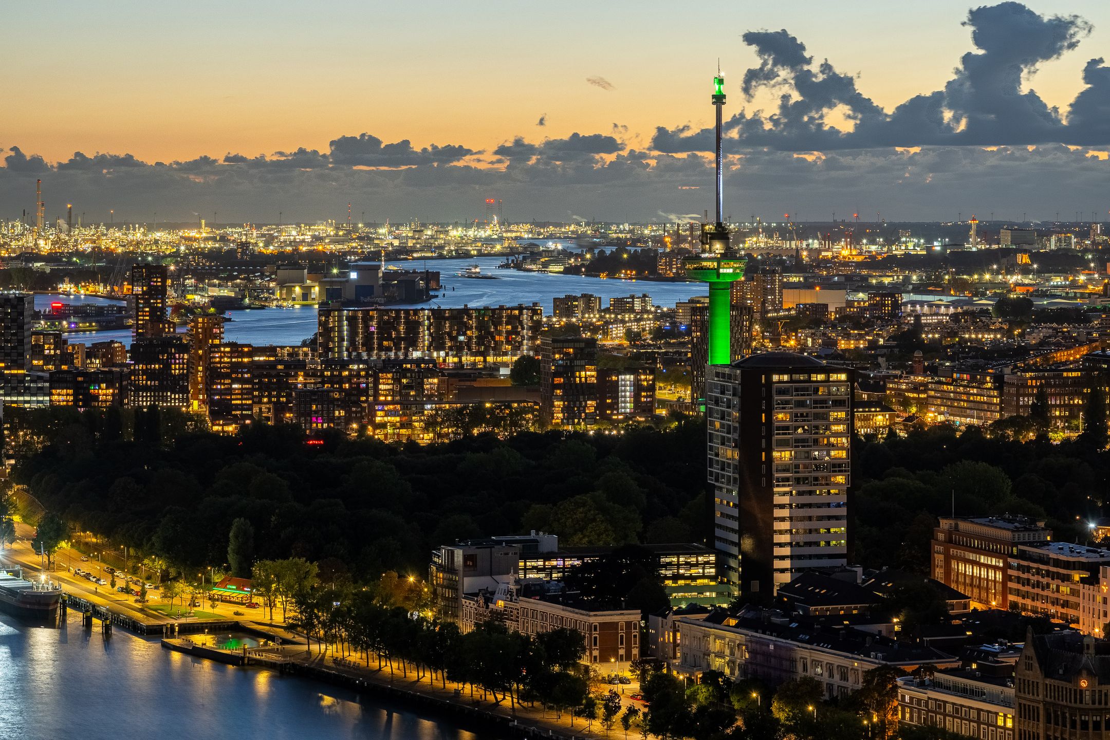 Photo 6 of Wilhelminakade 573