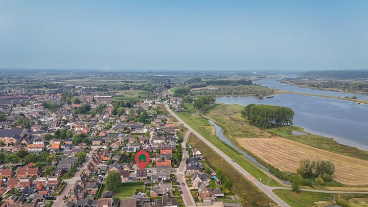 Photo 48 of Meidoornstraat 22