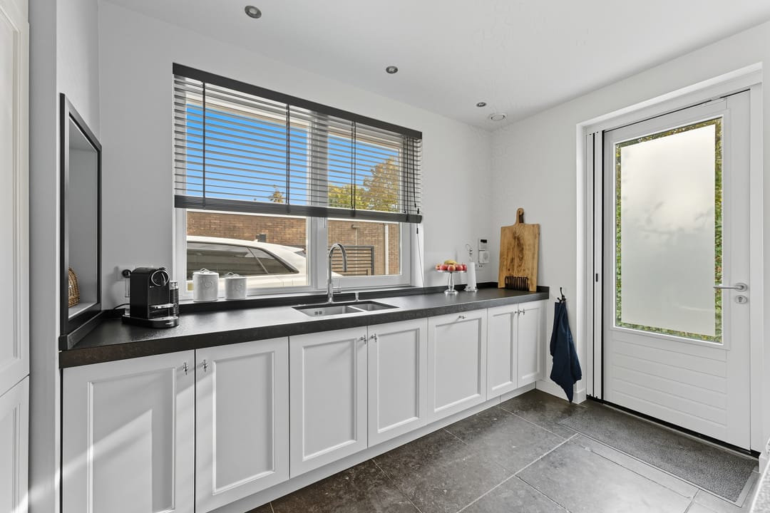 Foto 37 van W.B. van der Veldenstraat 6