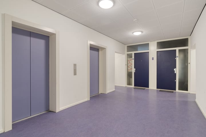 Foto 5 van Sir Winston Churchillln 283-F054