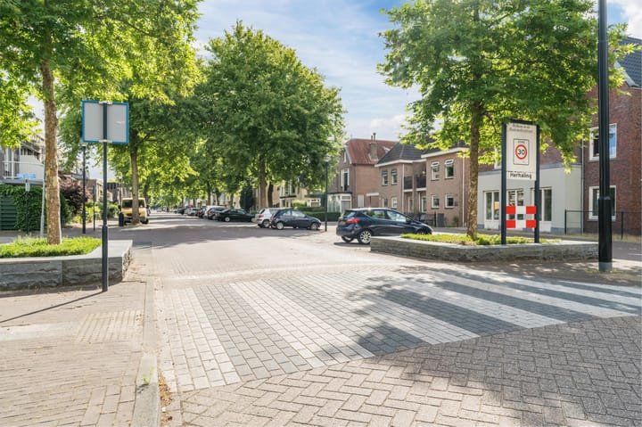 Foto 48 van Versteeghlaan 3