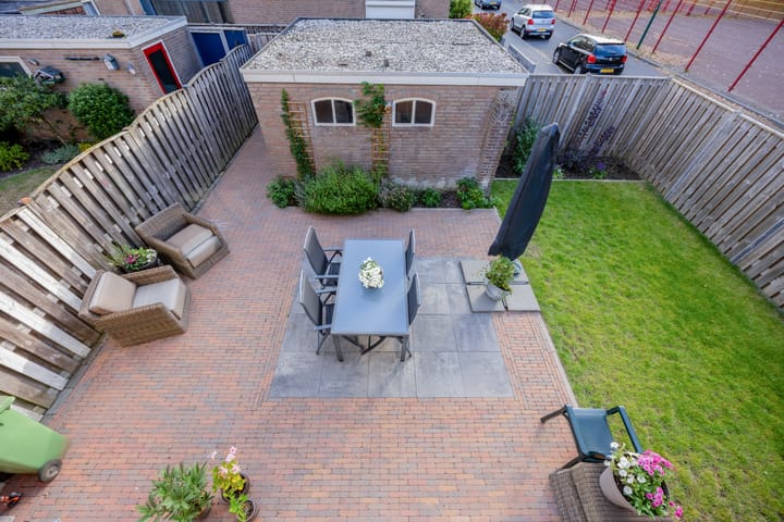 Photo 20 of Prof vd Brinkstraat 38