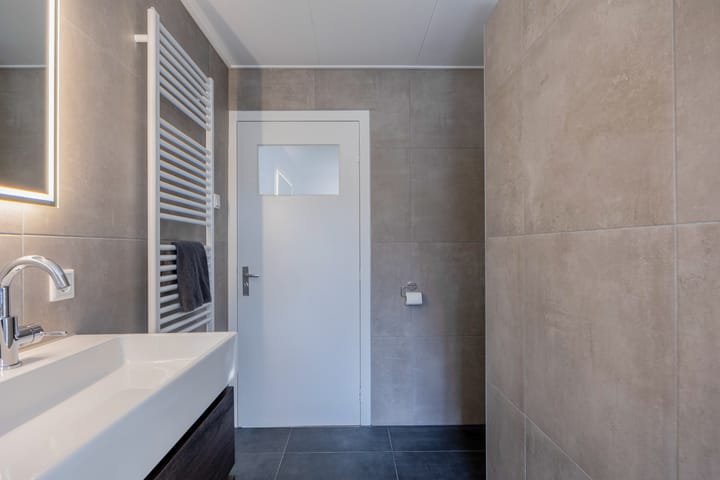 Photo 24 of Prof vd Brinkstraat 38