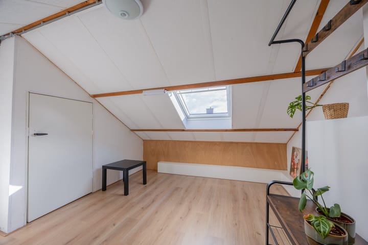 Photo 34 of Prof vd Brinkstraat 38