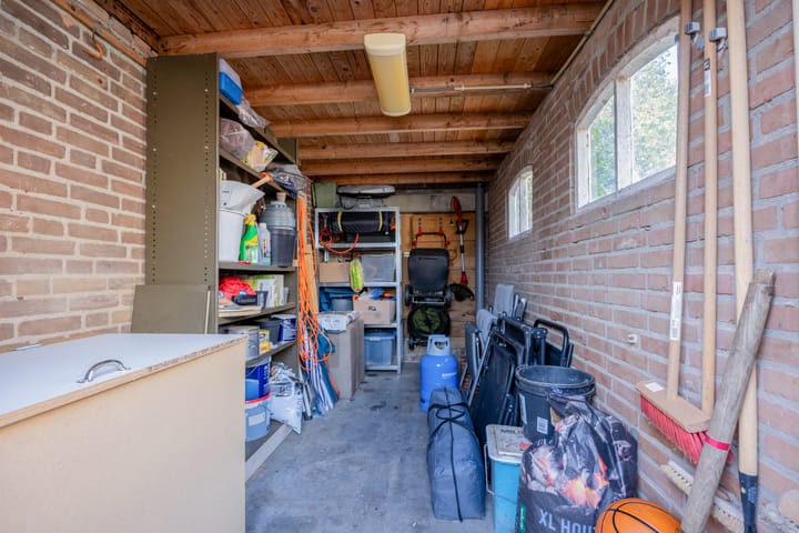 Photo 35 of Prof vd Brinkstraat 38