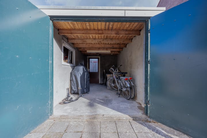 Photo 37 of Prof vd Brinkstraat 38