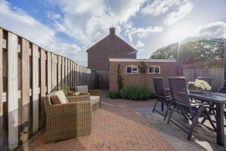 Photo 40 of Prof vd Brinkstraat 38