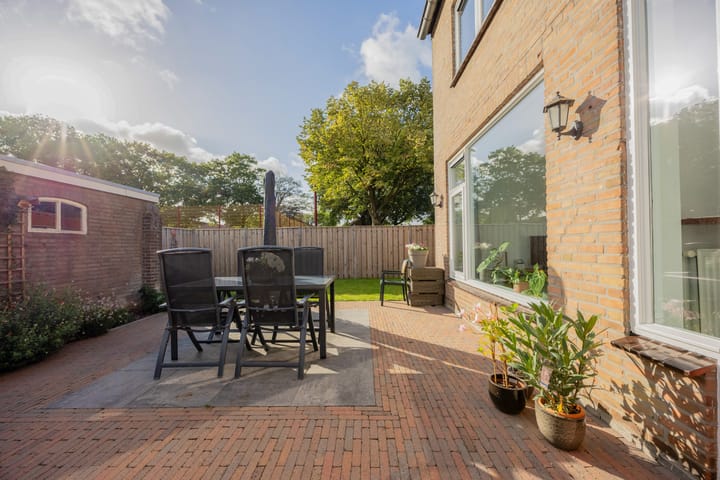 Photo 41 of Prof vd Brinkstraat 38