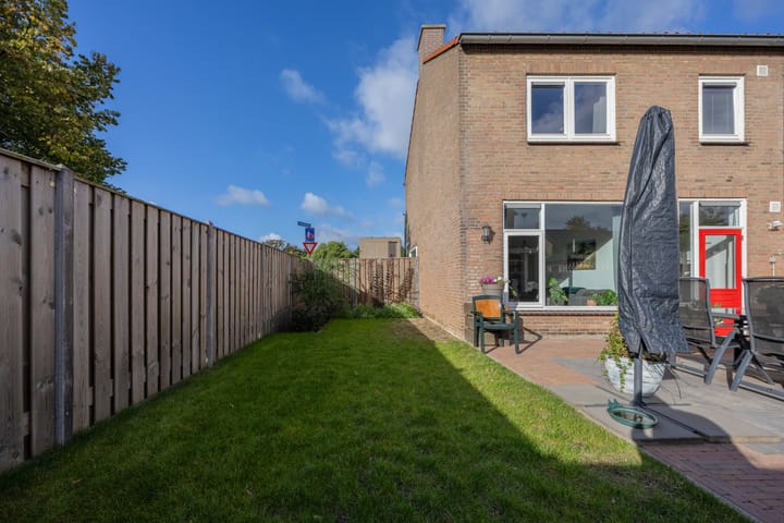 Photo 42 of Prof vd Brinkstraat 38