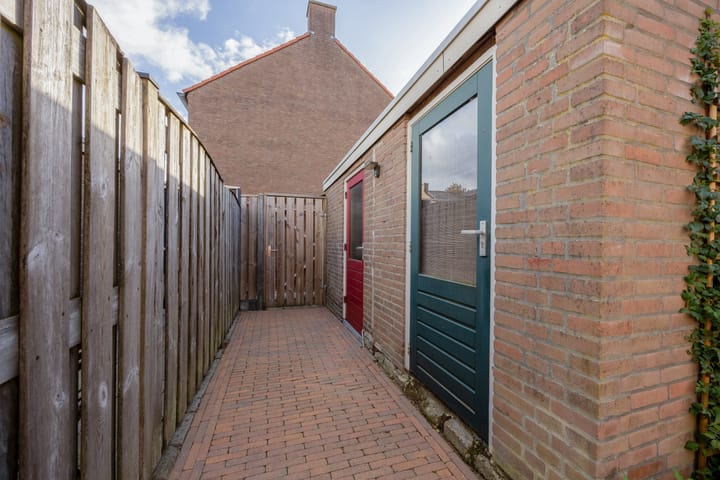 Photo 47 of Prof vd Brinkstraat 38