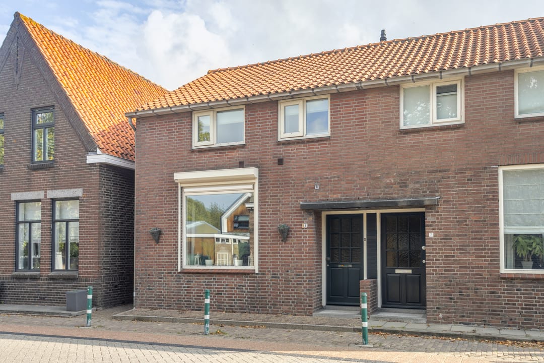 Foto 1 van Spoorstraat 5