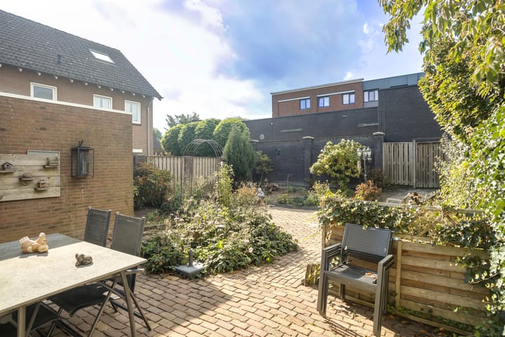 Photo 27 of Heemraadstraat 42