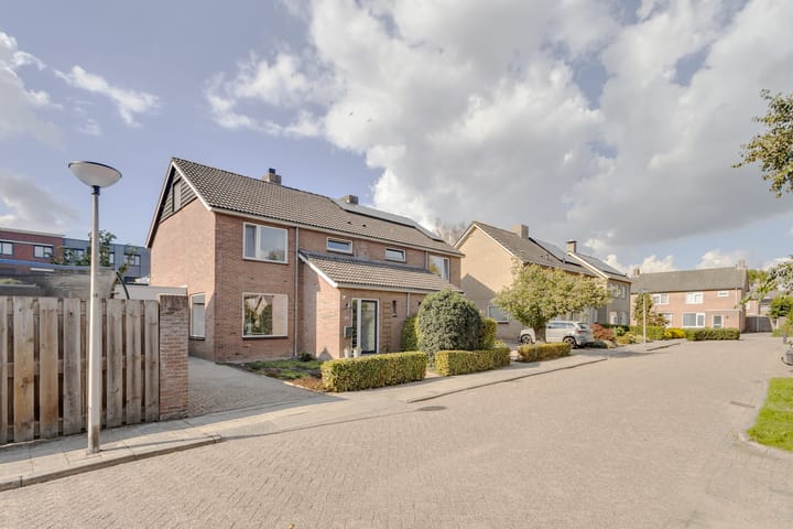 Photo 36 of Heemraadstraat 42