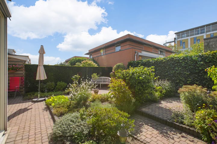 Photo 37 of Borneolaan 6