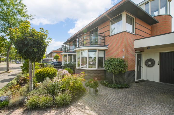 Photo 3 of Borneolaan 6