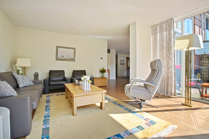 Photo 11 of Borneolaan 6