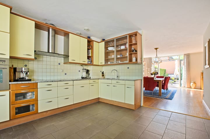 Photo 12 of Borneolaan 6