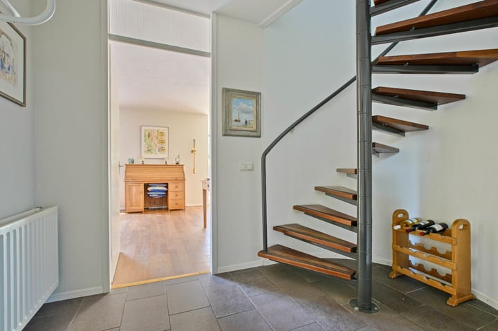 Photo 15 of Borneolaan 6