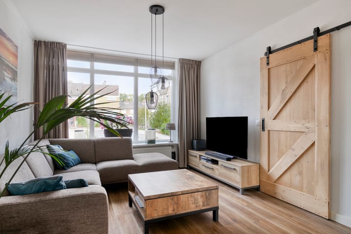 Foto 8 van Pastoor van Weesstraat 22