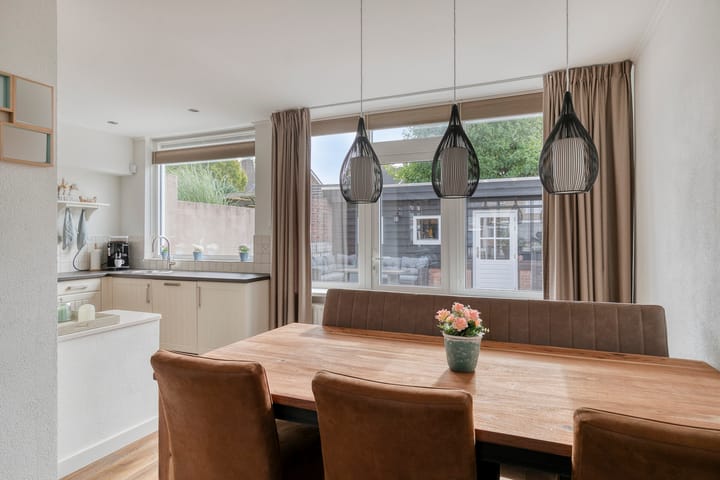 Foto 14 van Pastoor van Weesstraat 22