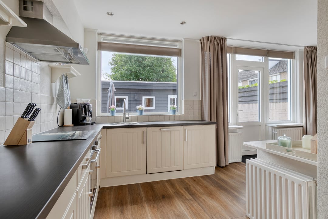 Foto 16 van Pastoor van Weesstraat 22