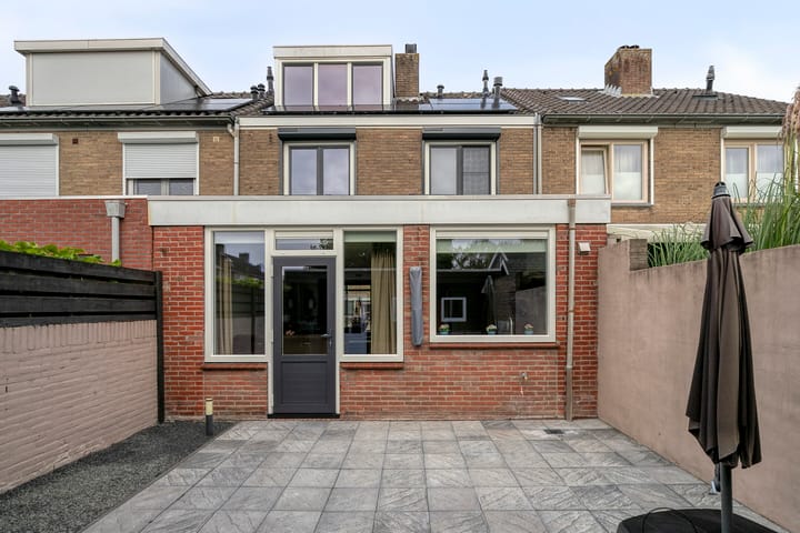 Foto 35 van Pastoor van Weesstraat 22