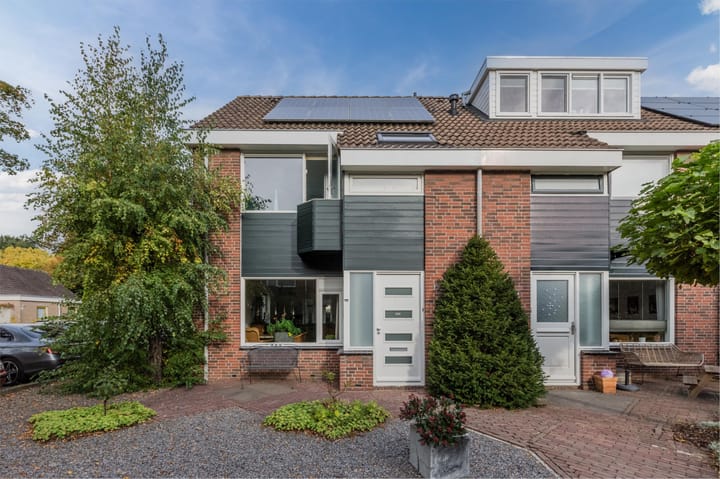 Photo 1 of Titus Brandsmastraat 12