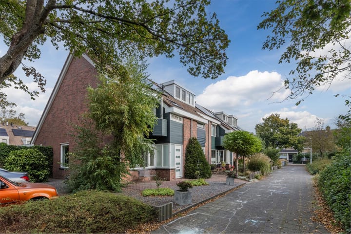 Photo 3 of Titus Brandsmastraat 12