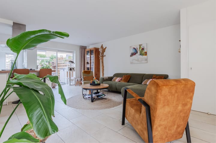 Photo 4 of Titus Brandsmastraat 12