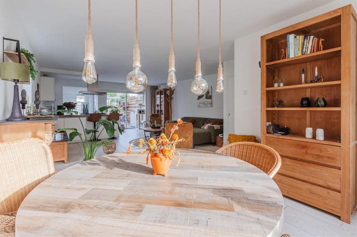 Photo 12 of Titus Brandsmastraat 12