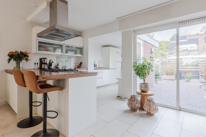 Photo 13 of Titus Brandsmastraat 12