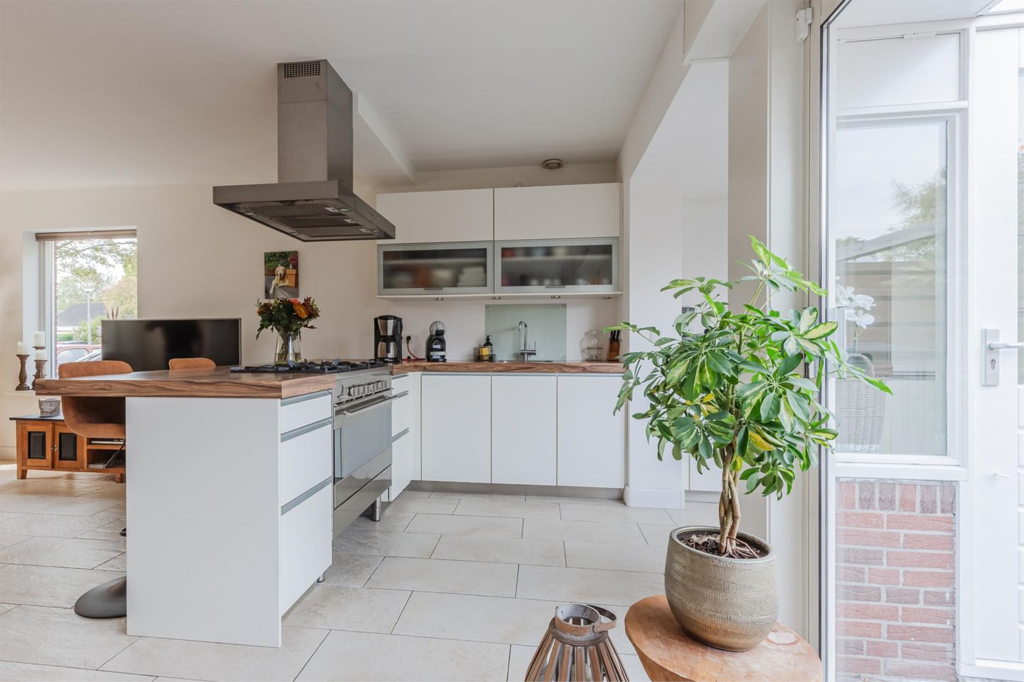 Foto 14 van Titus Brandsmastraat 12