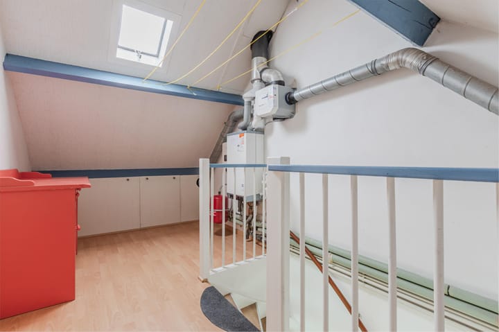 Photo 44 of Titus Brandsmastraat 12