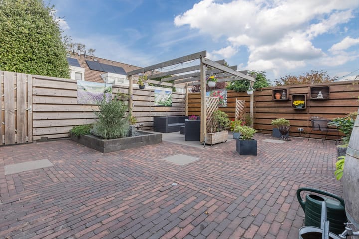 Photo 48 of Titus Brandsmastraat 12