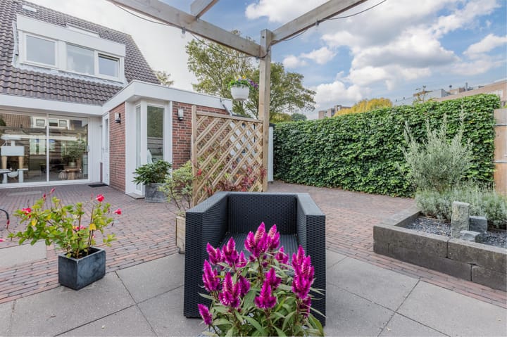 Photo 51 of Titus Brandsmastraat 12