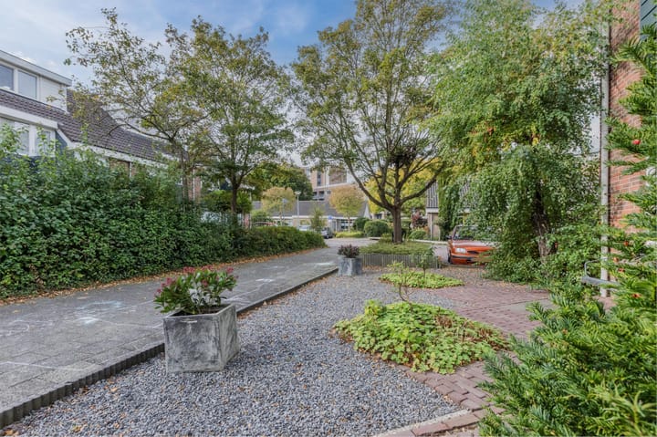 Photo 56 of Titus Brandsmastraat 12