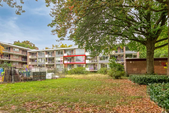 Foto 1 van Van der Waalsstraat 12-I