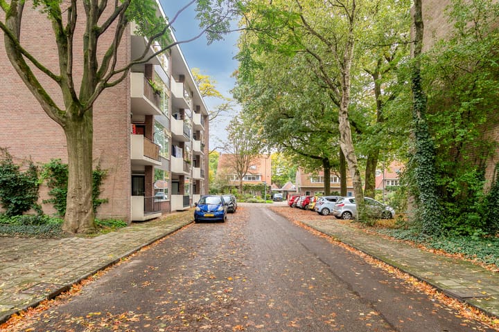 Foto 17 van Van der Waalsstraat 12-I