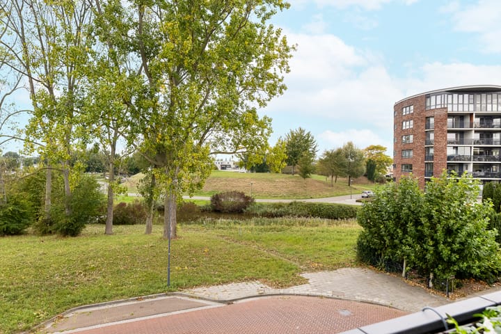 Photo 4 of Meindert Hobbemalaan 42