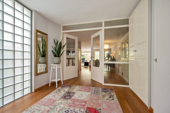 Photo 8 of Vaandelstraat 11