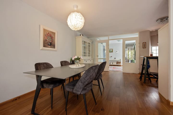 Photo 12 of Vaandelstraat 11