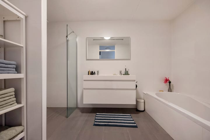 Photo 23 of Vaandelstraat 11