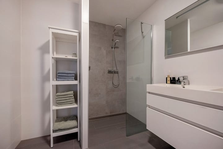 Photo 24 of Vaandelstraat 11