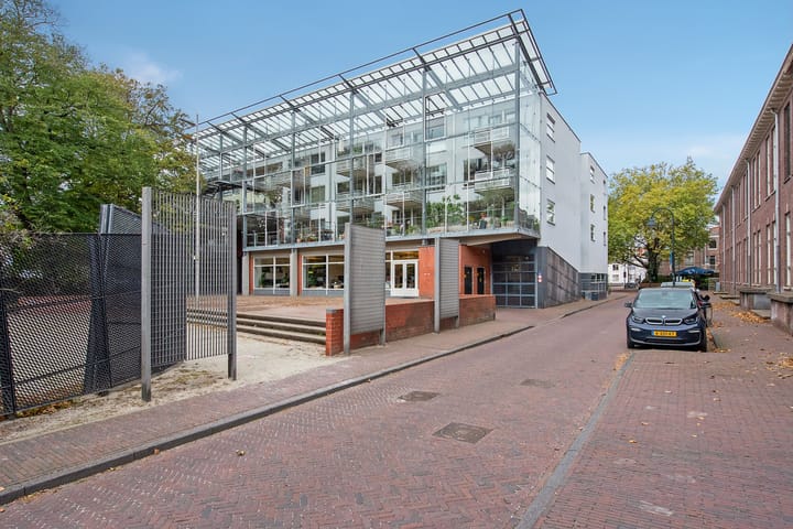 Photo 35 of Vaandelstraat 11