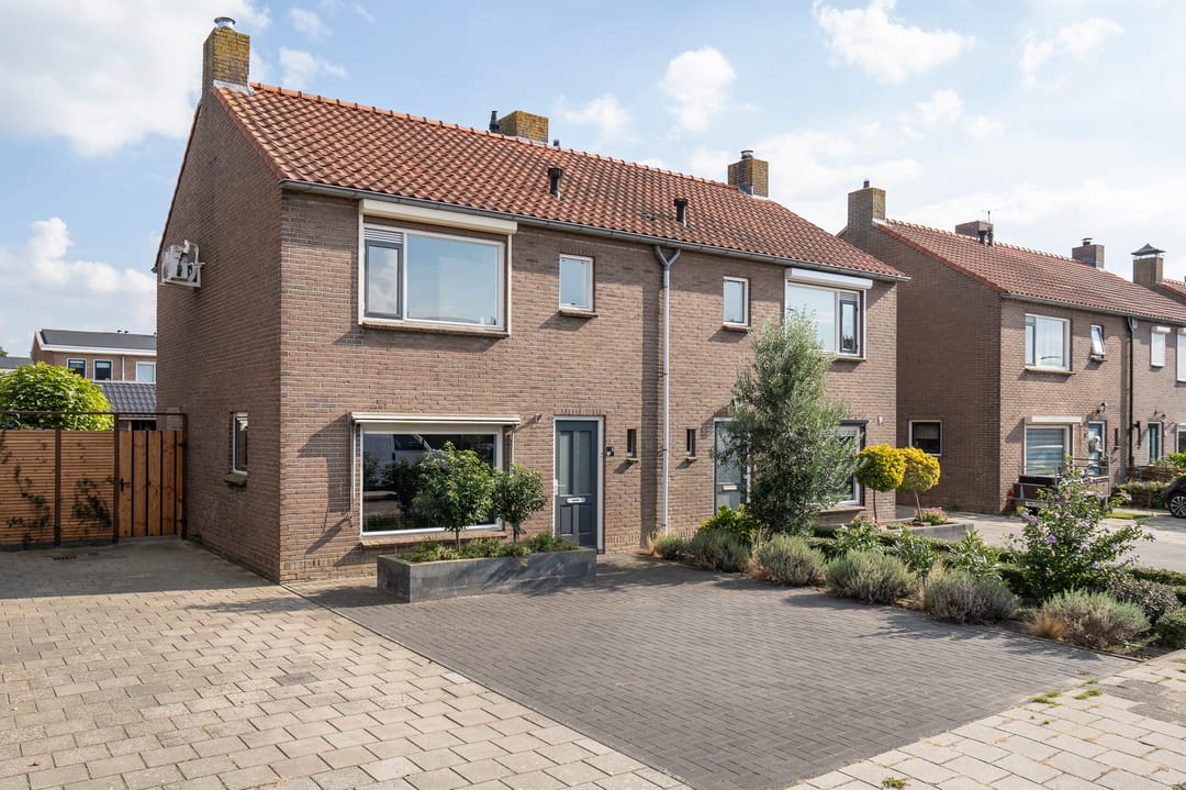 Foto 1 van Meidoornlaan 5