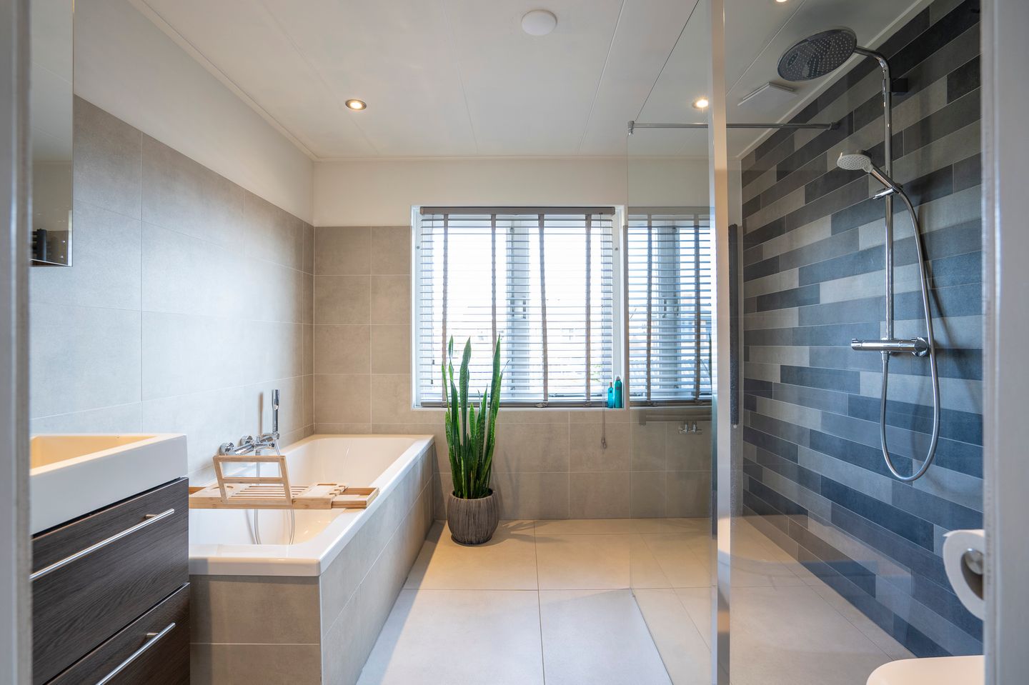 Foto 20 van Meidoornlaan 5